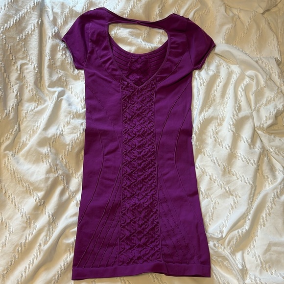 BEBE purple dress bodycon - Picture 2 of 3